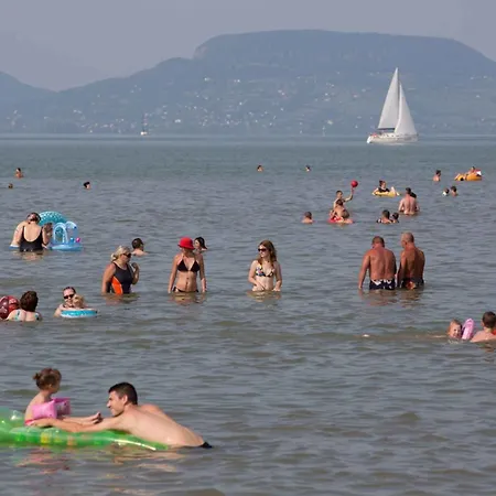 In 38169 * Balatonkeresztur