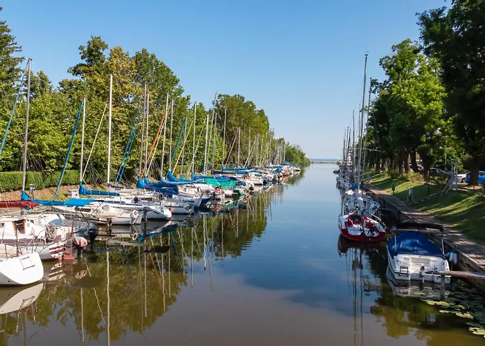 In 38169 * Балатонкерестур